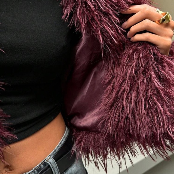Luxury Vintage-Style Faux Fur Jacket – Burgundy Plush Statement Coat - Picture 5 of 9